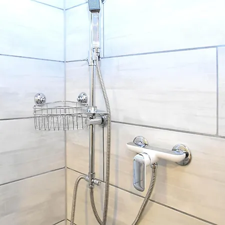 Vakantiehuis Garden Escape In *